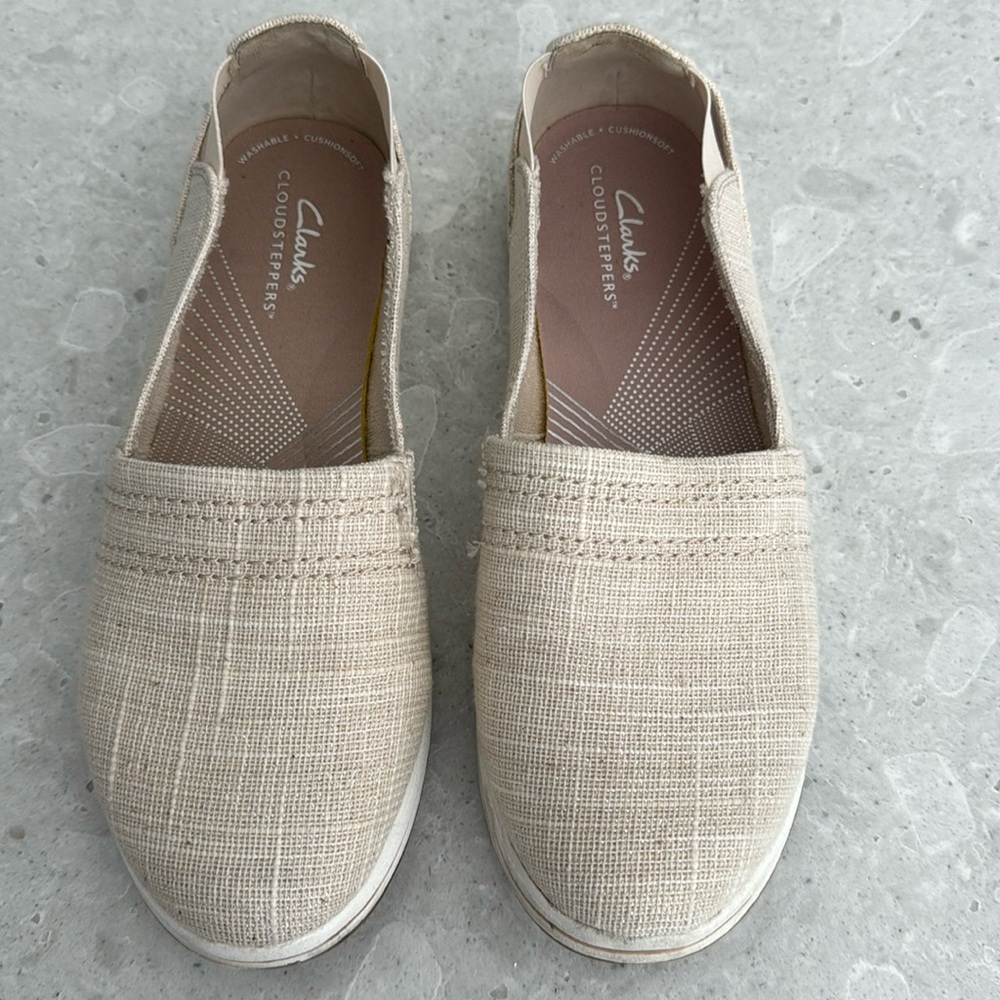 Clark’s Cloudsteppers slip ons